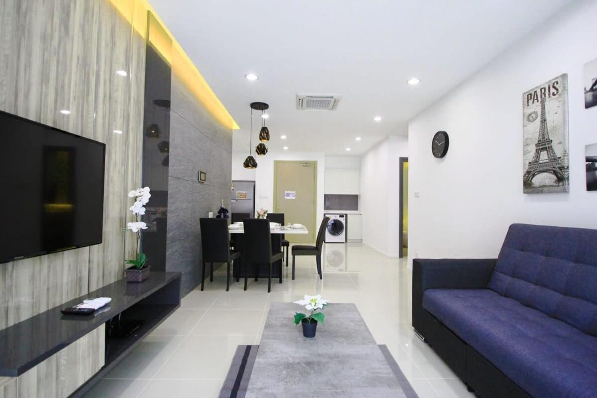 A Stylish High-Floor 2Br Suasana Suites Views Johor Bahru Esterno foto