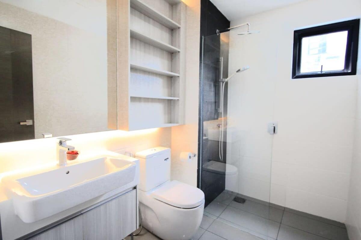 A Stylish High-Floor 2Br Suasana Suites Views Johor Bahru Esterno foto