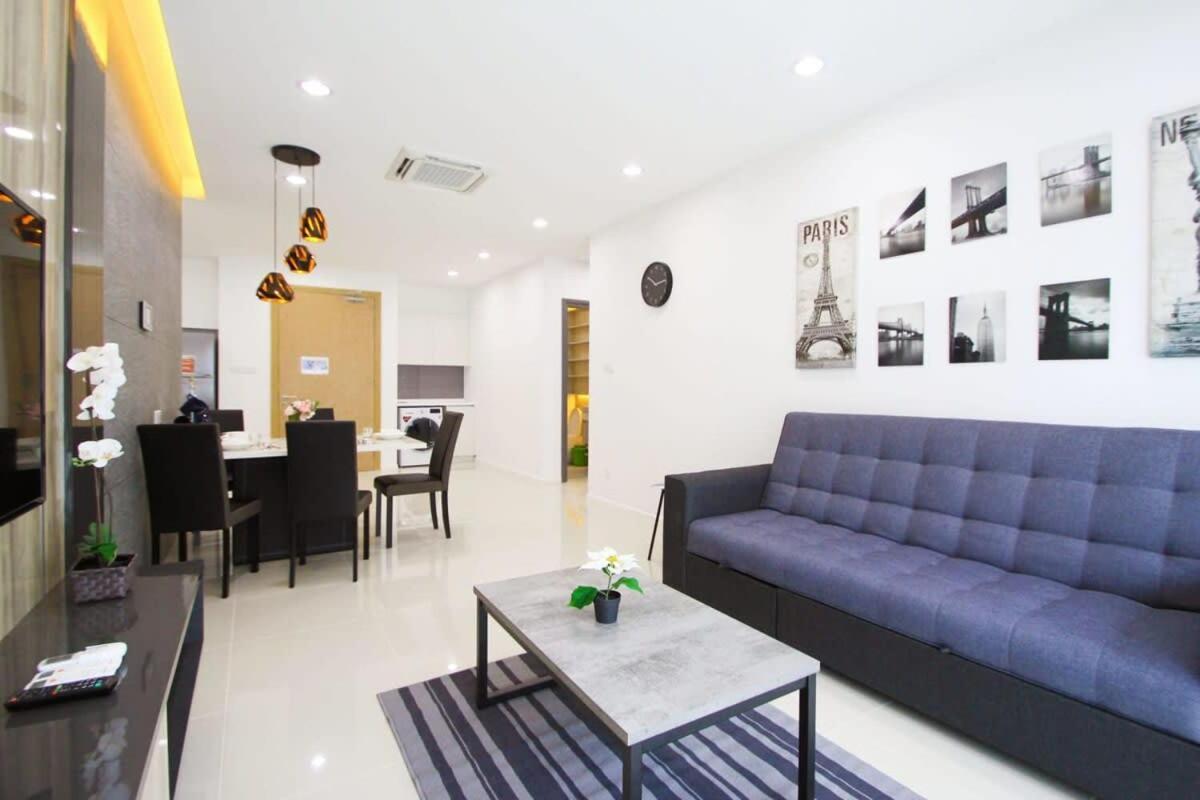A Stylish High-Floor 2Br Suasana Suites Views Johor Bahru Esterno foto
